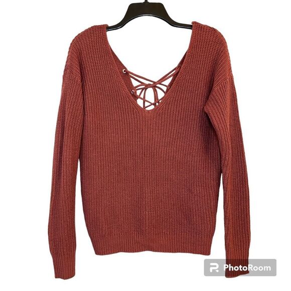 Love by Design Chunky Knit Tie Back Sweater Size Small - Picture 1 of 7